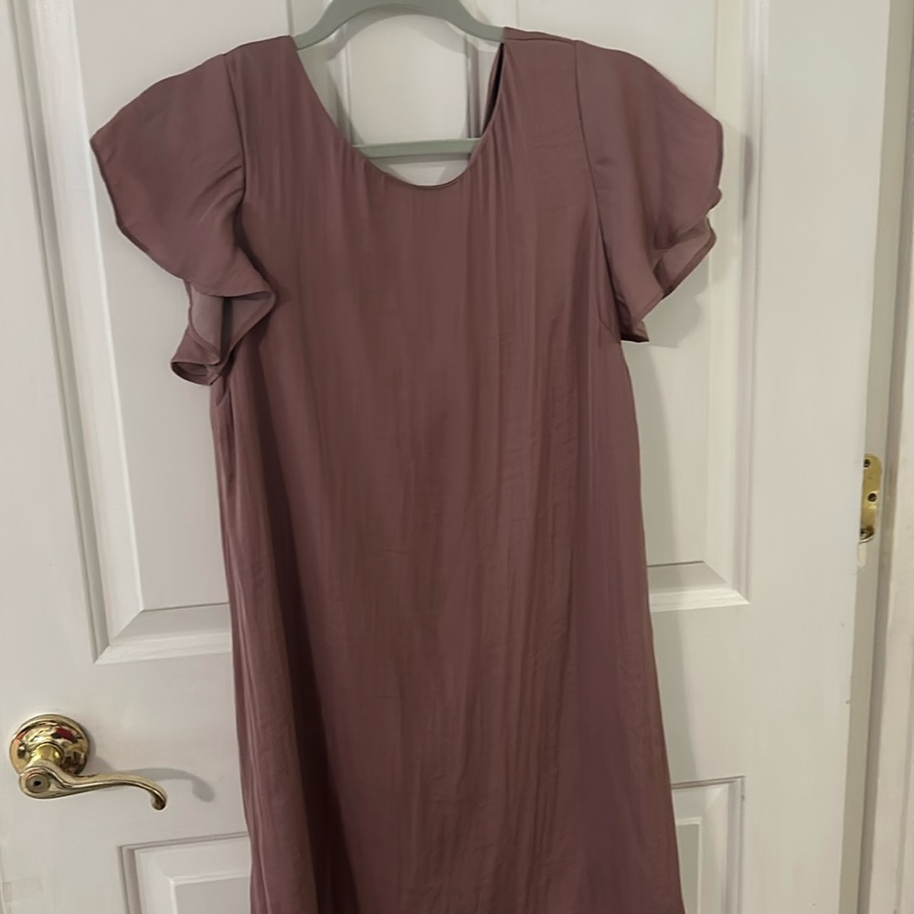 Pretty purple/pink dress. Size small. Very slimming.